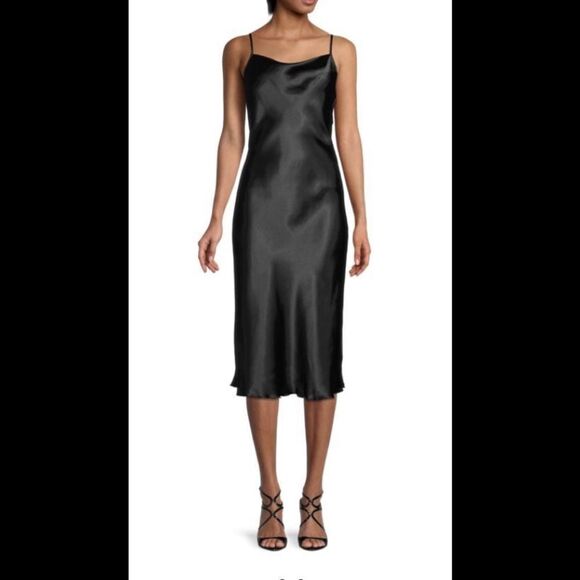 LAST CHANCE Bebe satin slip dress - Picture 5 of 6